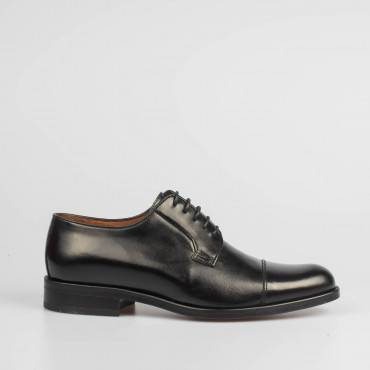 Puntera Sergio Serrano cordones hombre negro