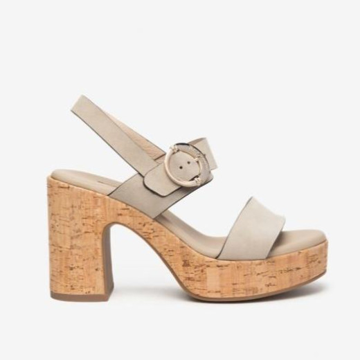 Sandalia de tacón en ante taupe