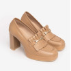 Mocasín de tacón en camel