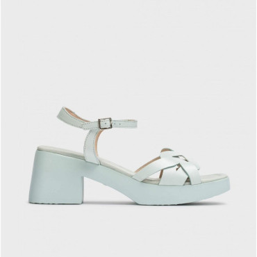 Sandalia Catalina en celeste