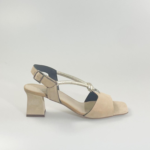 Ante beige con adorno en oro